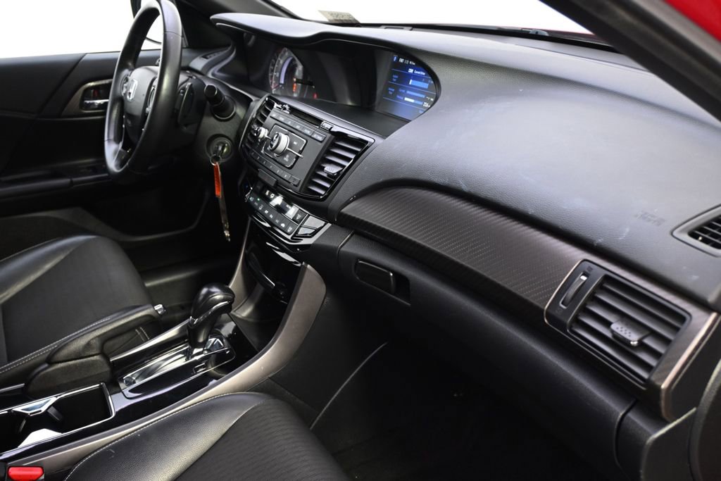 Used 2016 Honda Accord Sport image 10