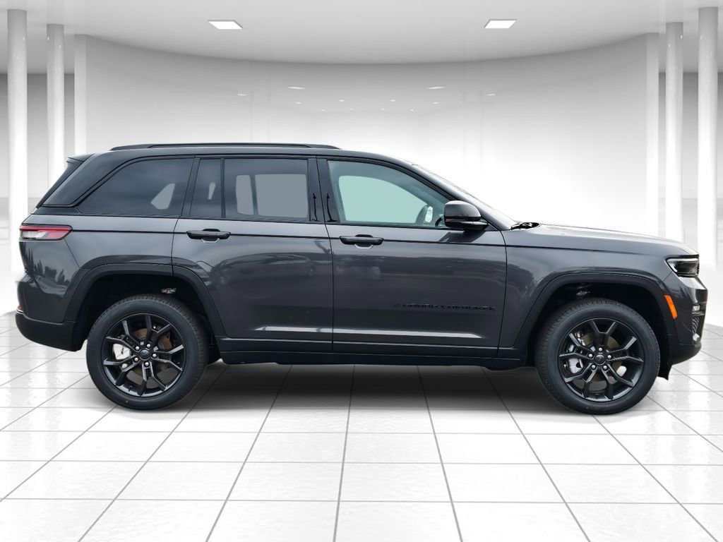 New 2025 Jeep Grand Cherokee Limited image 2