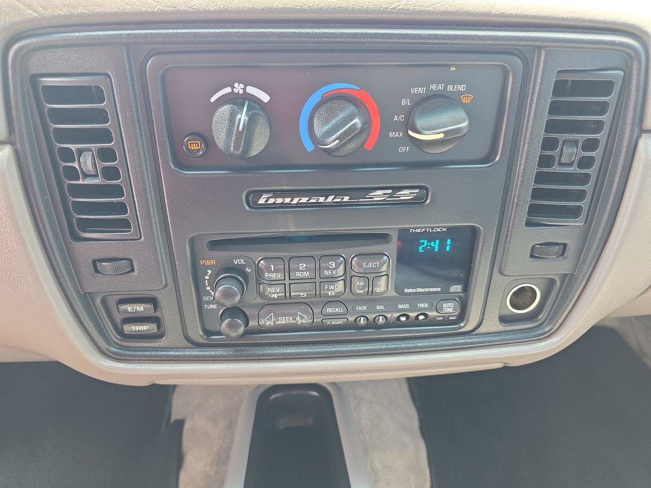 Used 1996 Chevrolet Impala SS RWD image 9