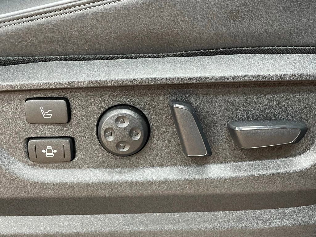 Used 2025 INFINITI QX80 Sensory image 32