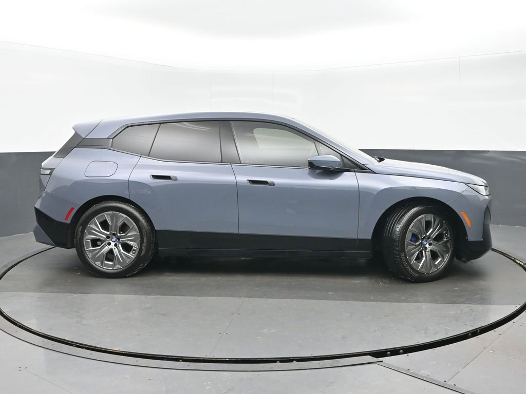 Used 2023 BMW iX xDrive50 w/ Ultimate Package 2 image 2