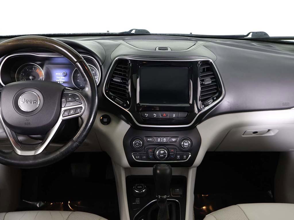 Used 2019 Jeep Cherokee Overland w/ Technology Group image 39