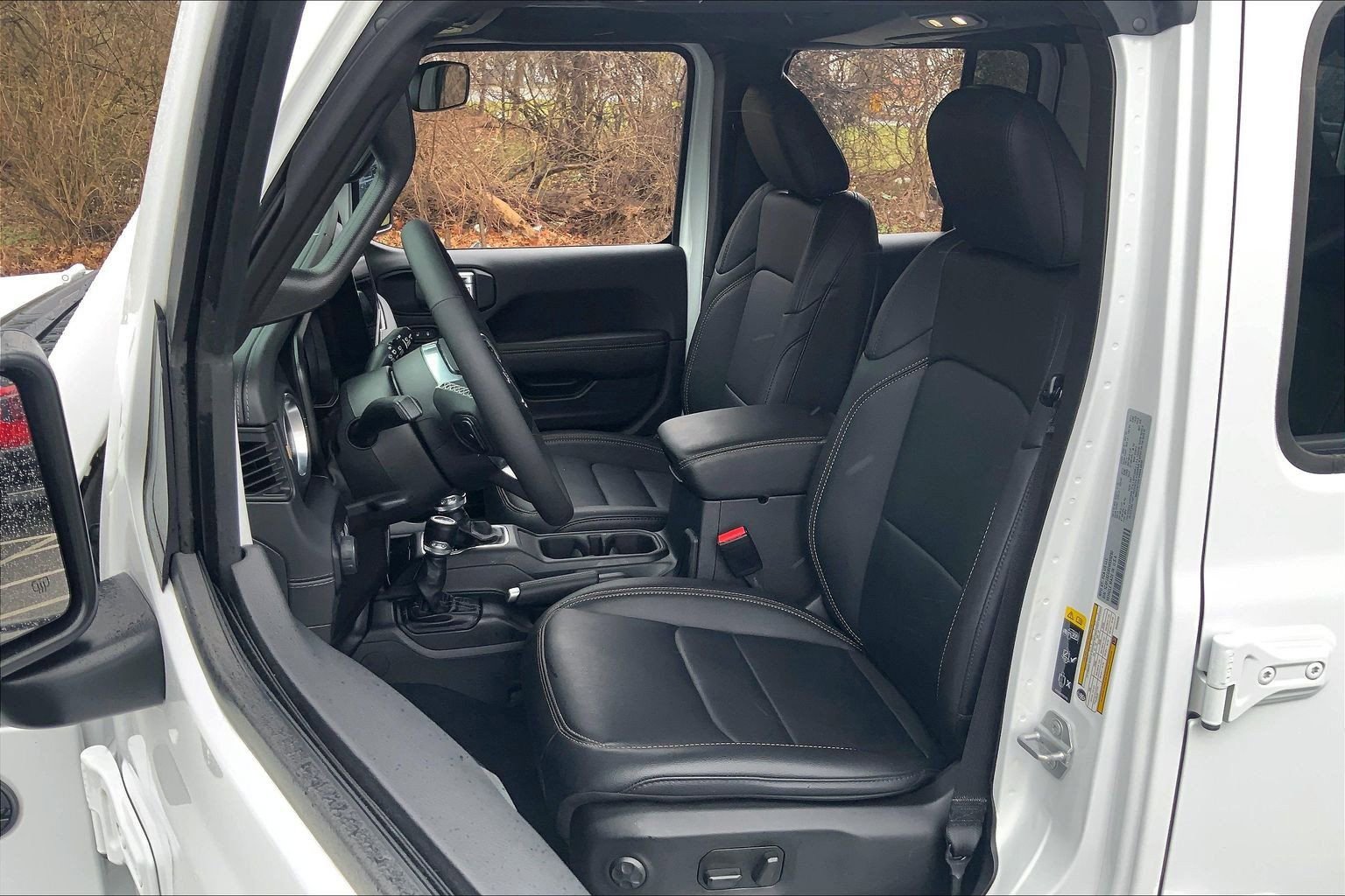 Certified 2025 Jeep Wrangler Sahara image 8