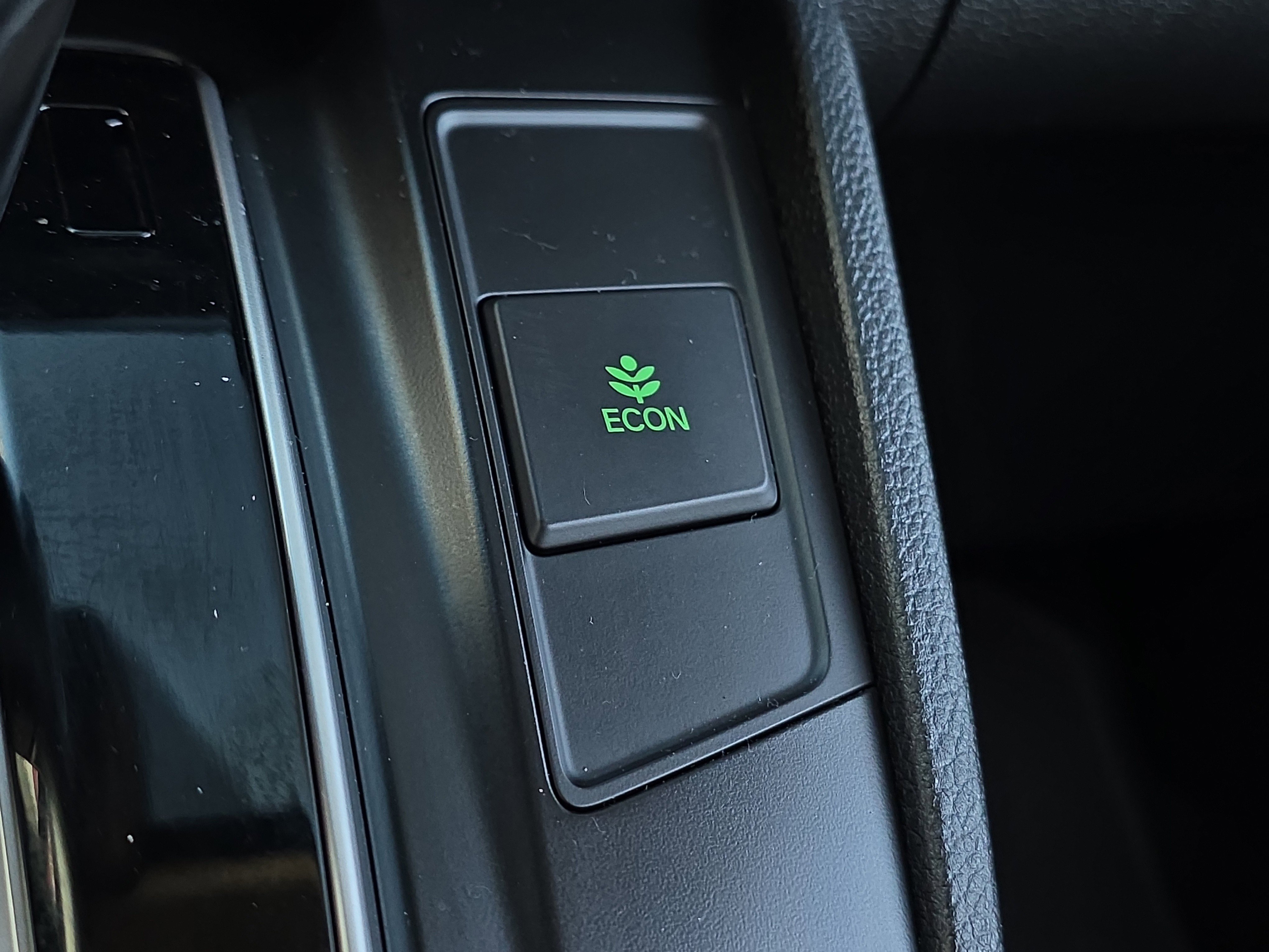 Used 2018 Honda CR-V Touring image 25