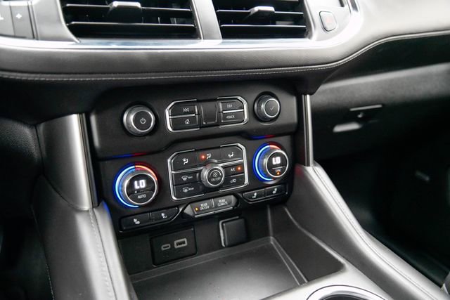 Used 2024 Chevrolet Suburban LT image 30