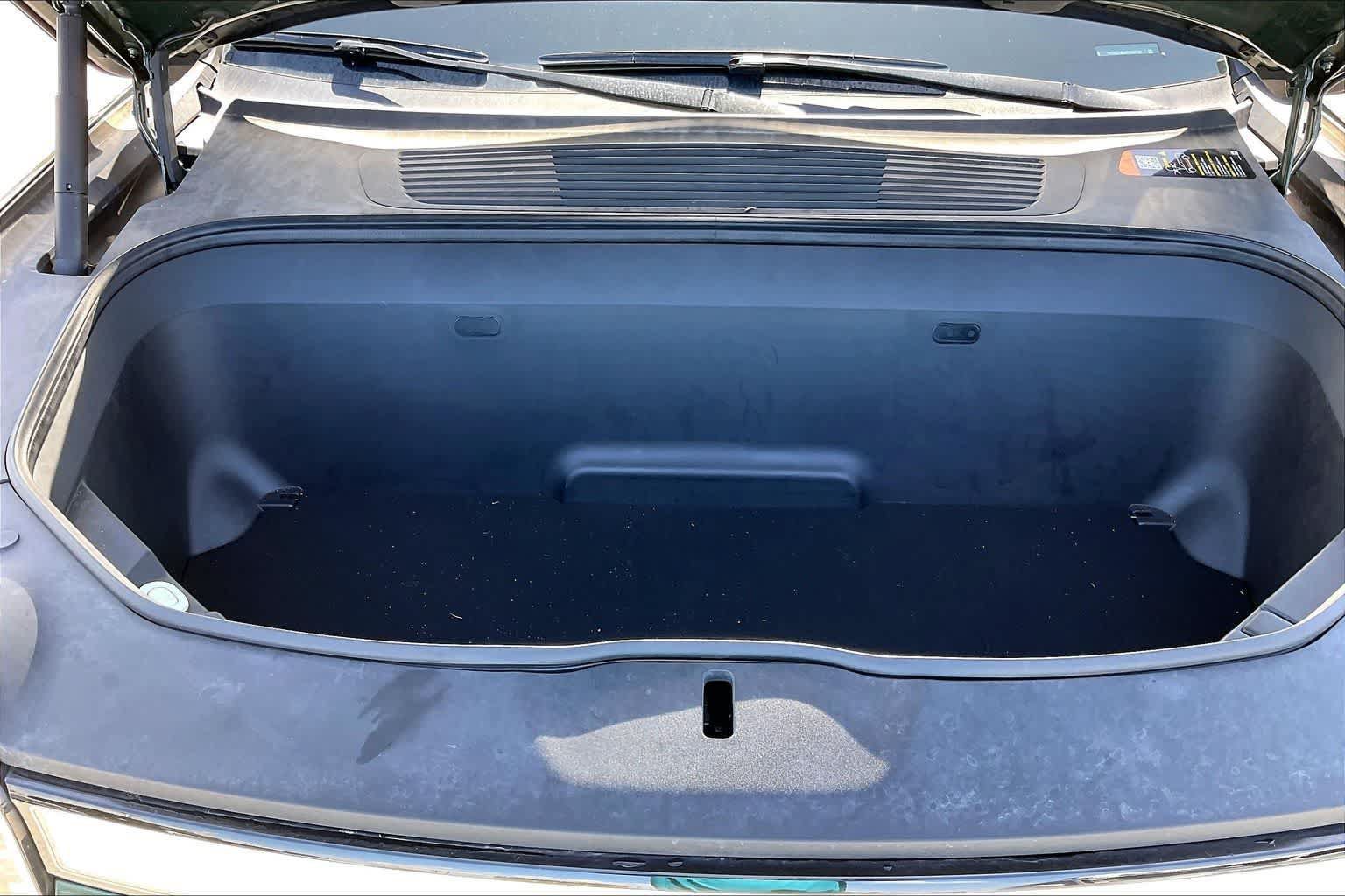 Used 2023 Rivian R1S Launch Edition AWD/4WD image 9