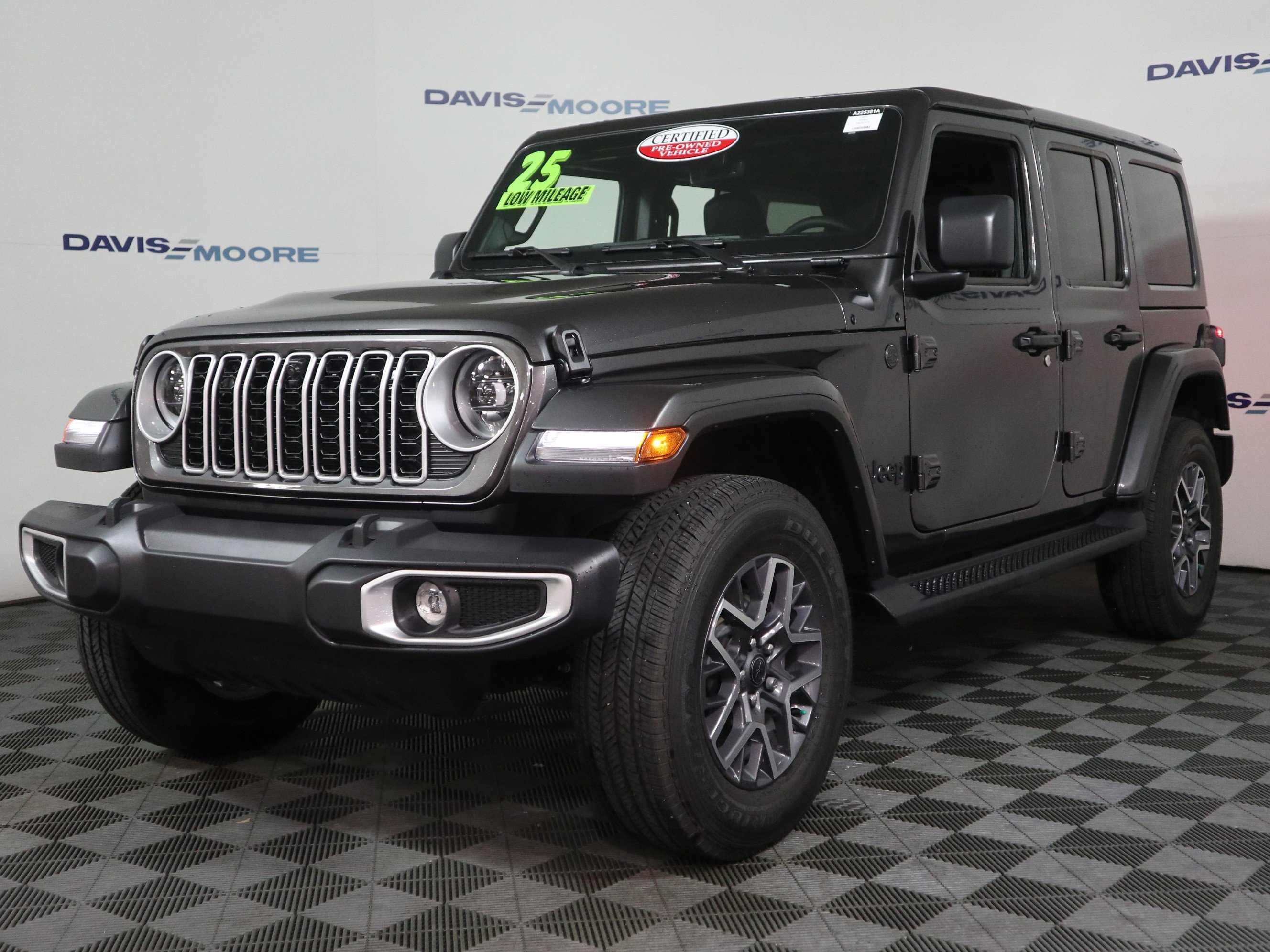 Certified 2025 Jeep Wrangler Unlimited Sahara AWD/4WD image 12