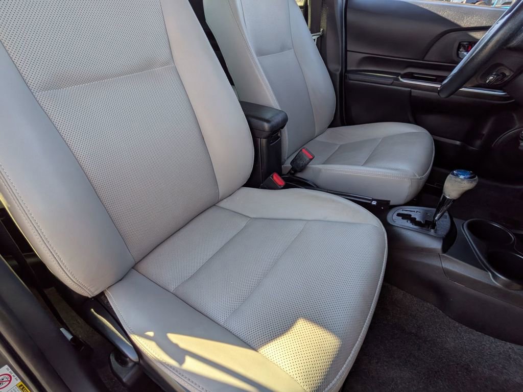 Used 2018 Toyota Prius C Four image 31