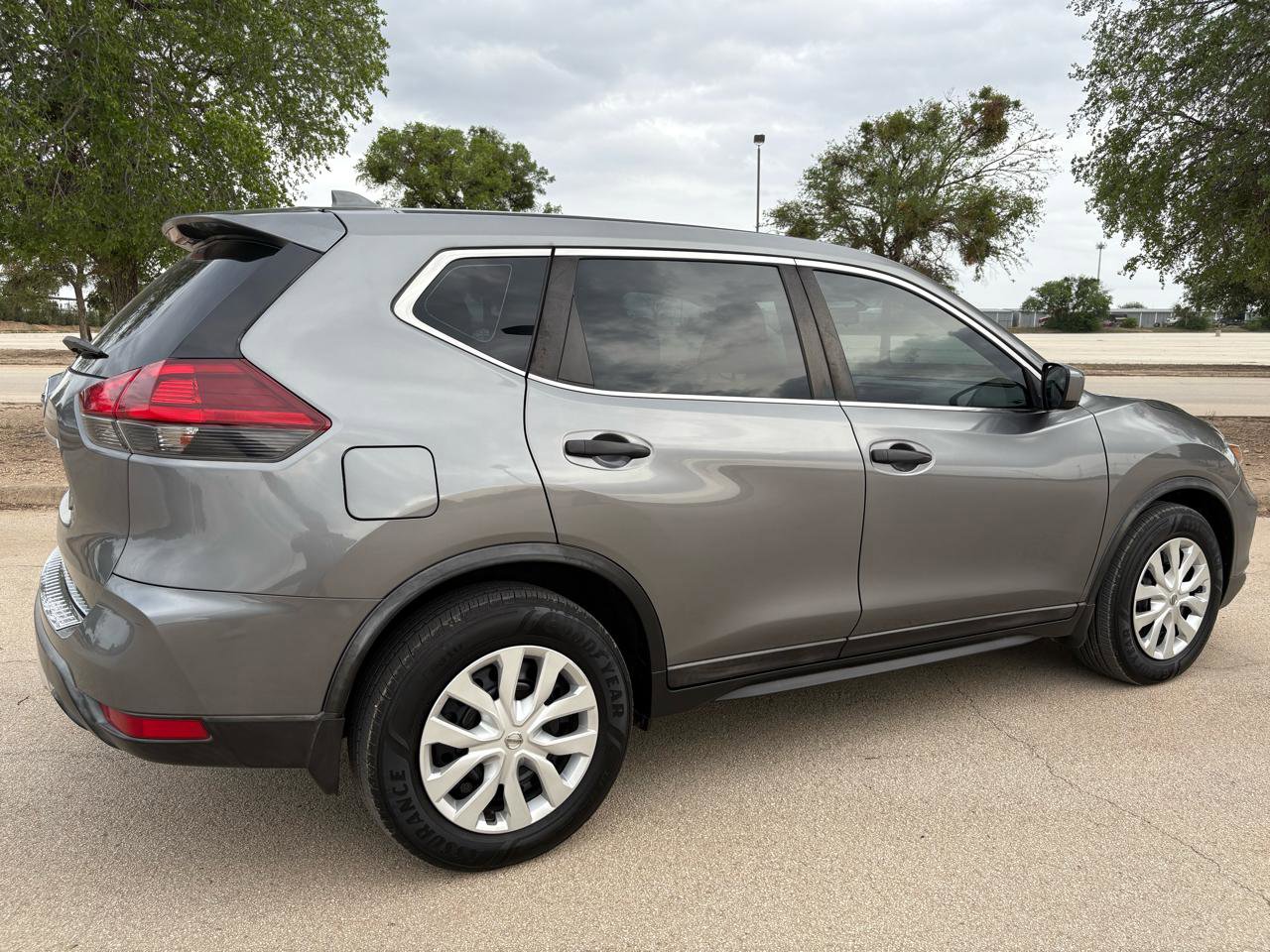 Used 2018 Nissan Rogue S FWD image 63
