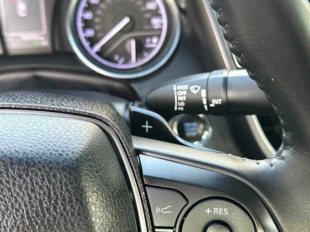 Used 2018 Toyota Camry SE w/ Moonroof Package FWD image 24