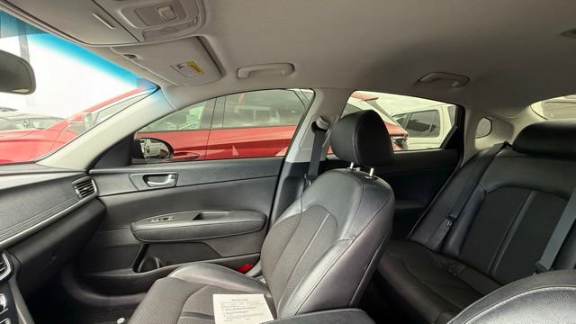 Certified 2018 Kia Optima S image 6