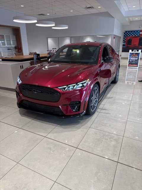 New 2025 Ford Mustang Mach-E GT video 2