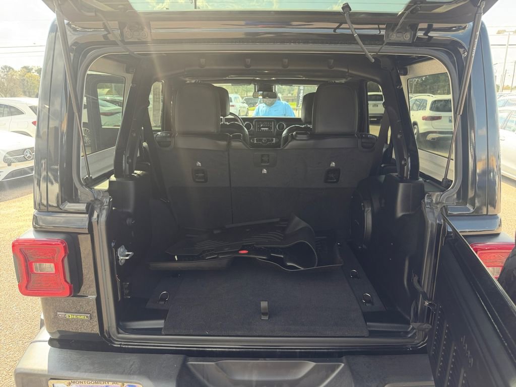 Used 2021 Jeep Wrangler Unlimited Sahara image 22