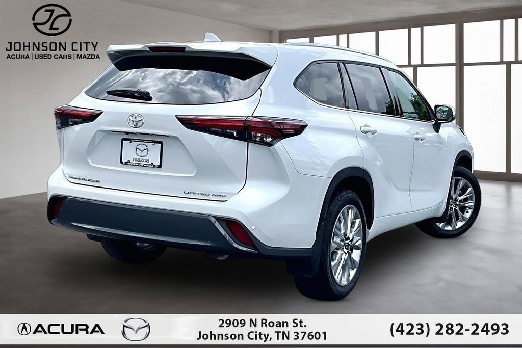 Used 2025 Toyota Highlander Limited AWD/4WD image 2