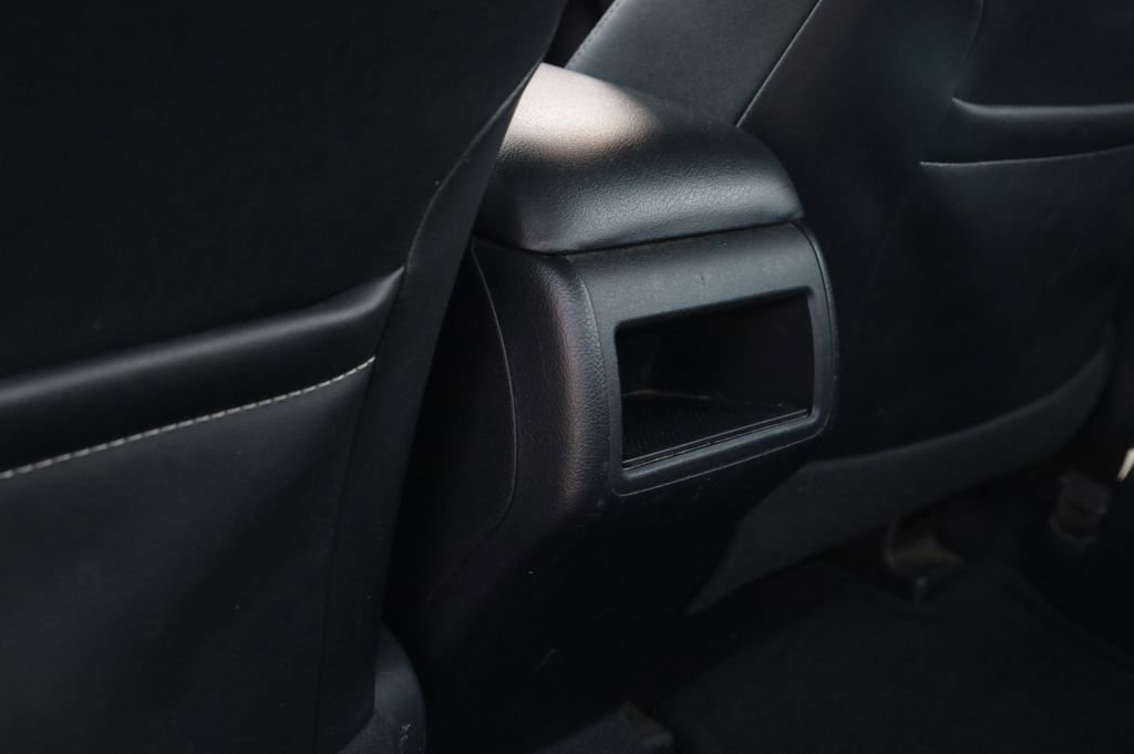 Used 2012 Toyota Camry SE image 10