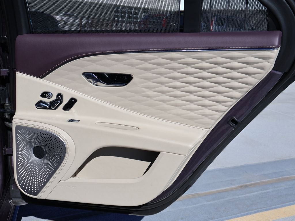 Used 2023 Bentley Flying Spur Azure AWD/4WD image 19