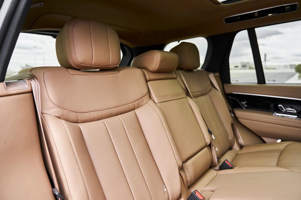 Used 2023 Land Rover Range Rover SE AWD/4WD image 39