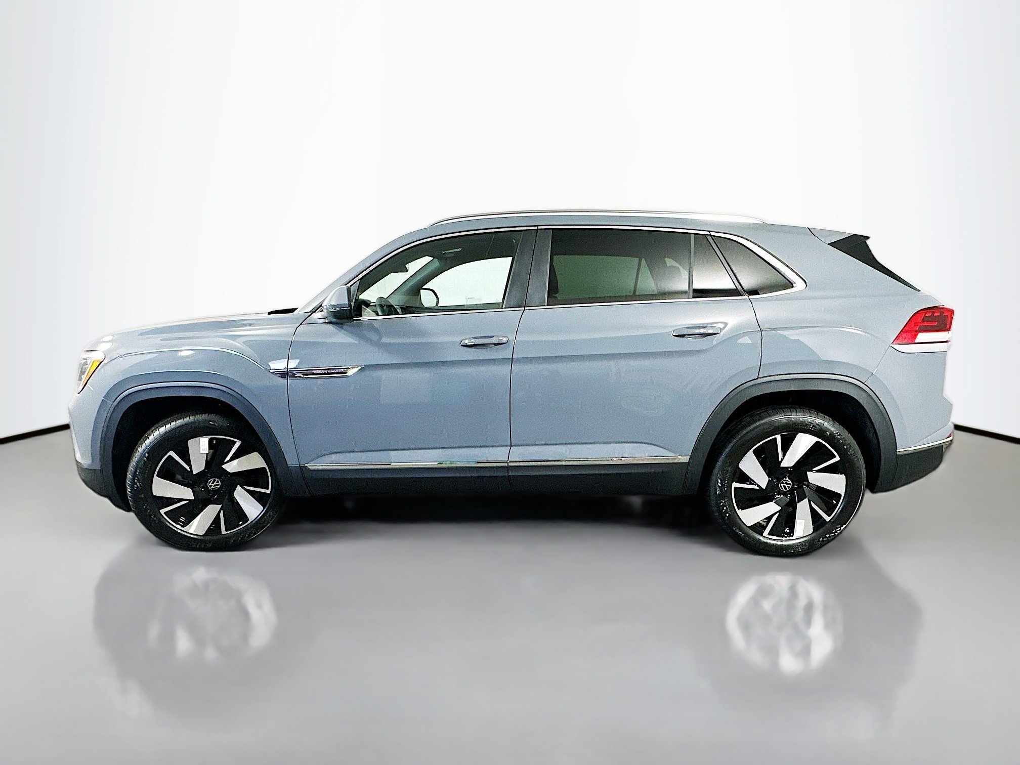 Used 2026 Volkswagen Atlas Cross Sport SEL AWD/4WD image 4