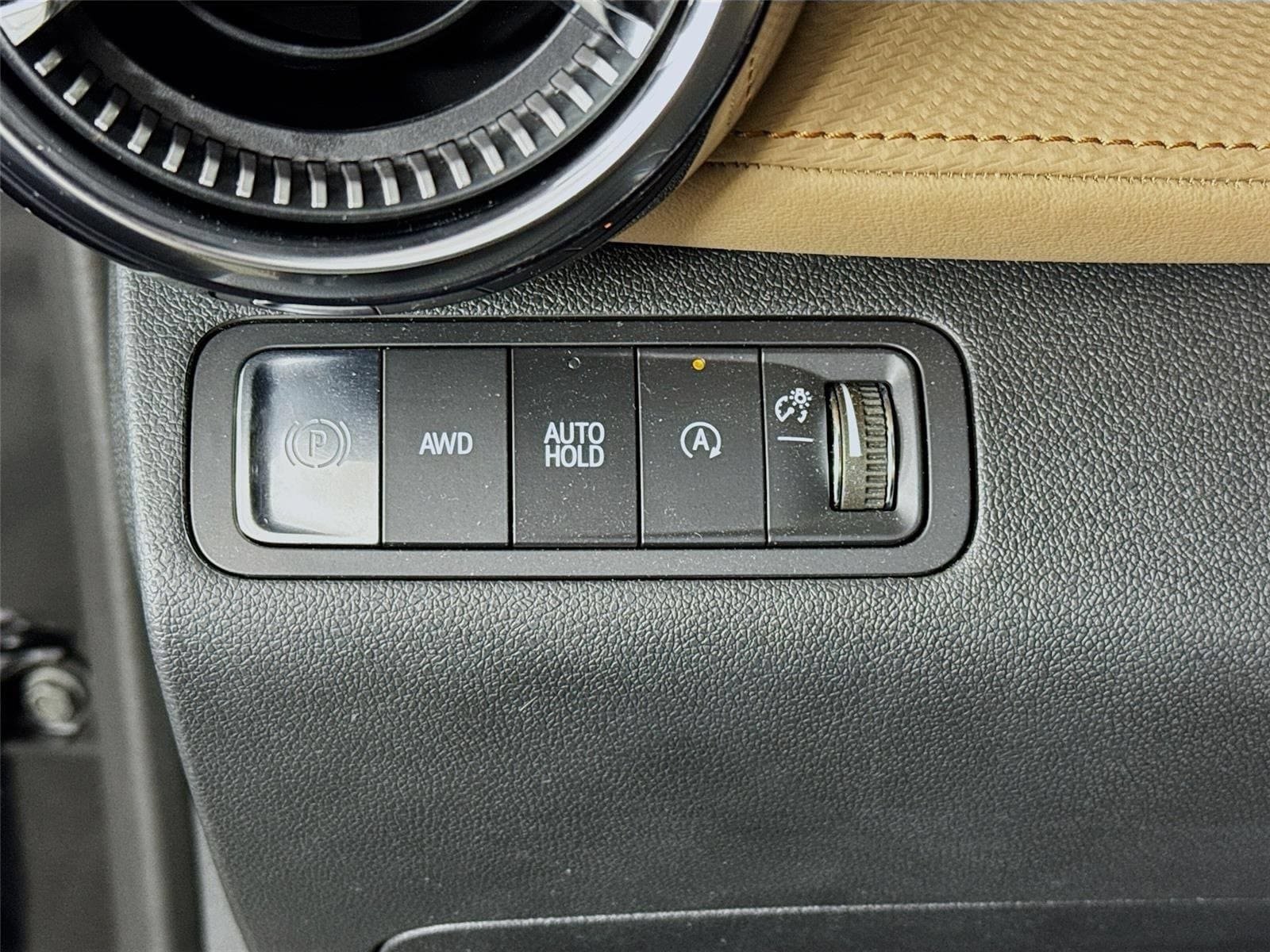 Certified 2025 Chevrolet Equinox ACTIV w/ Safety and Technology Package AWD/4WD image 10