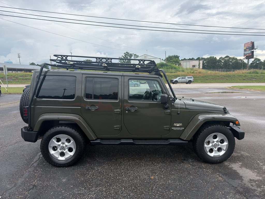 Used 2015 Jeep Wrangler Unlimited Sahara w/ Max Tow Package AWD/4WD image 7