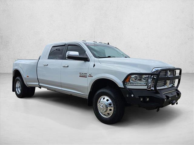 Used 2018 RAM 3500 Laramie w/ Convenience Group AWD/4WD image 3