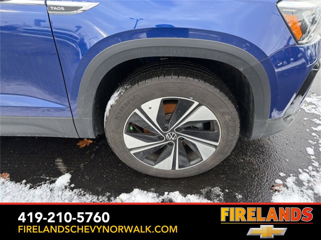 Used 2024 Volkswagen Taos SE w/ Panoramic Sunroof Package image 39