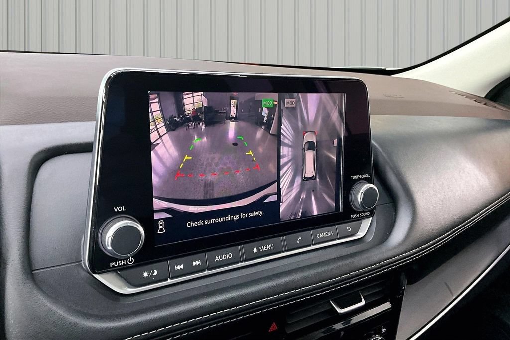 Used 2021 Nissan Rogue SV AWD/4WD image 14