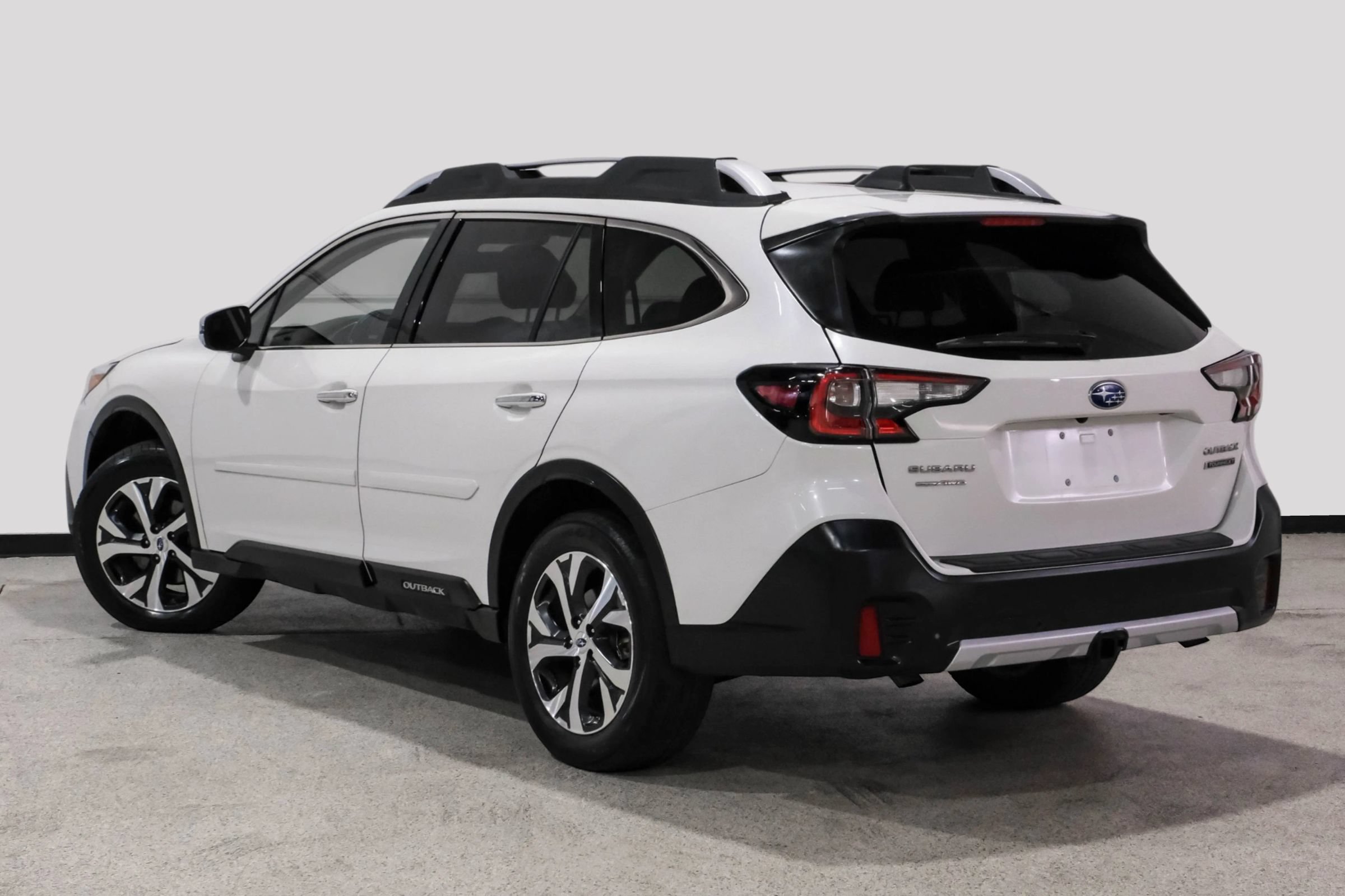 Used 2021 Subaru Outback Touring XT AWD/4WD image 8