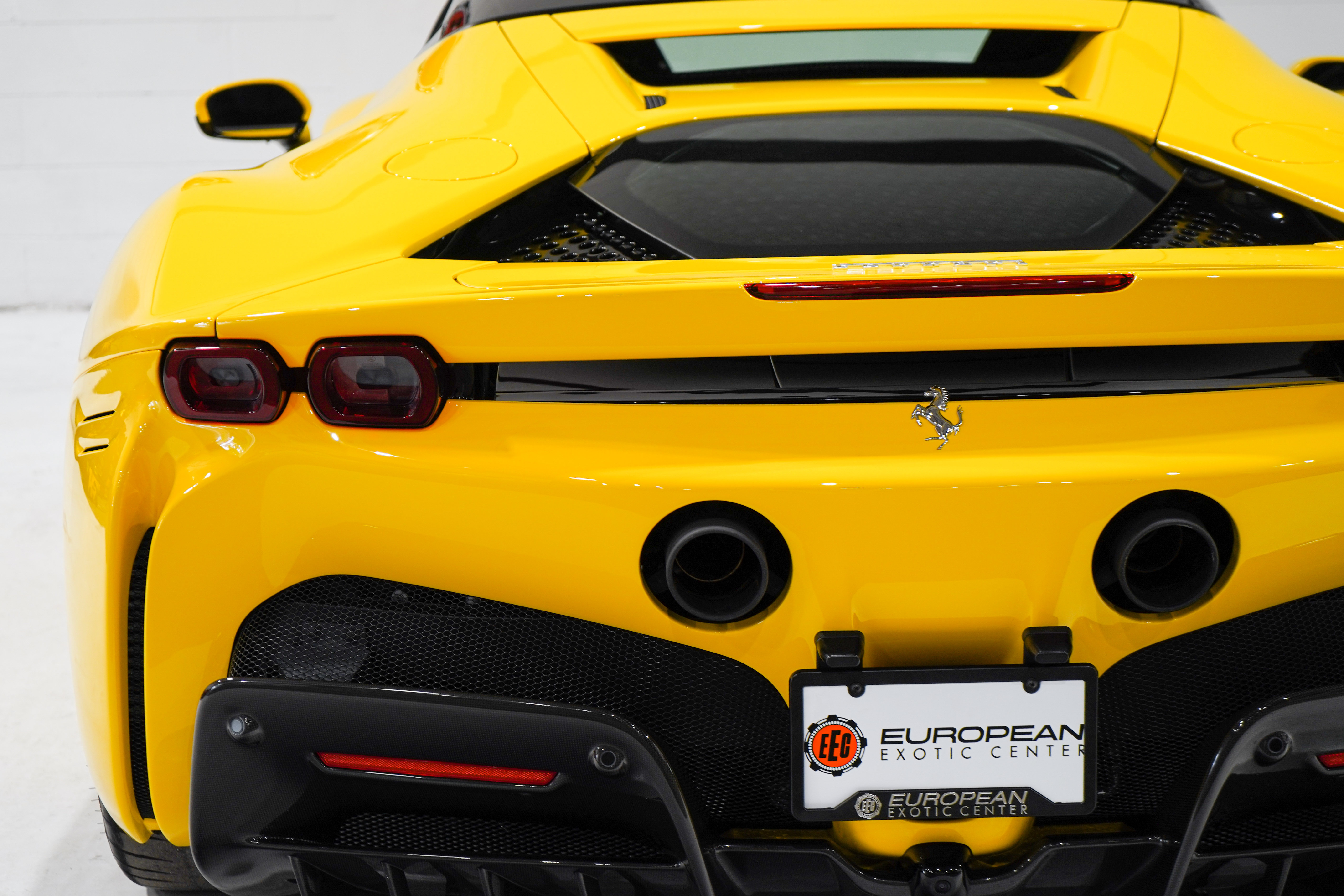 Used 2021 Ferrari SF90 Stradale AWD/4WD image 34