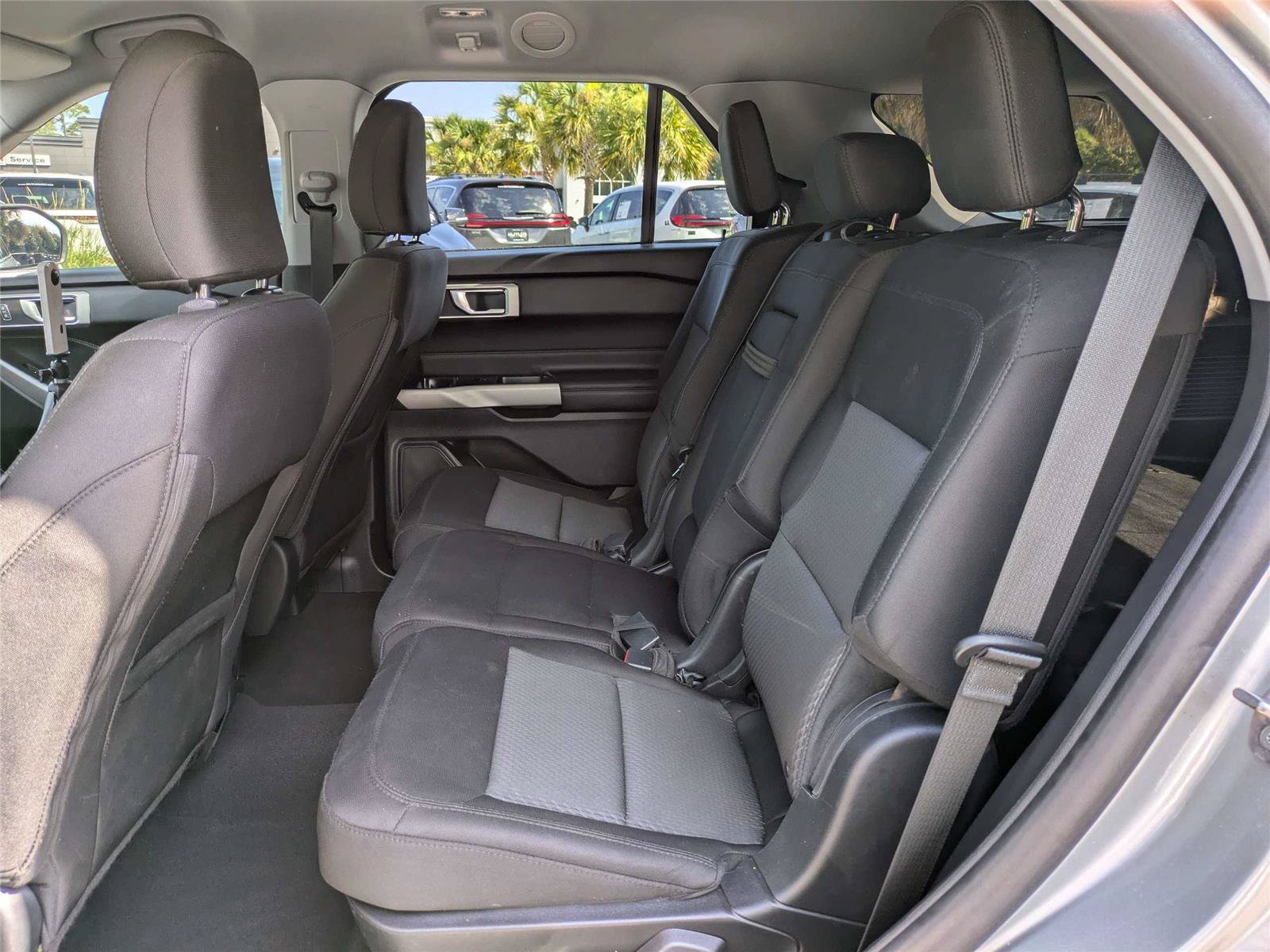 Used 2024 Ford Explorer XLT RWD image 17