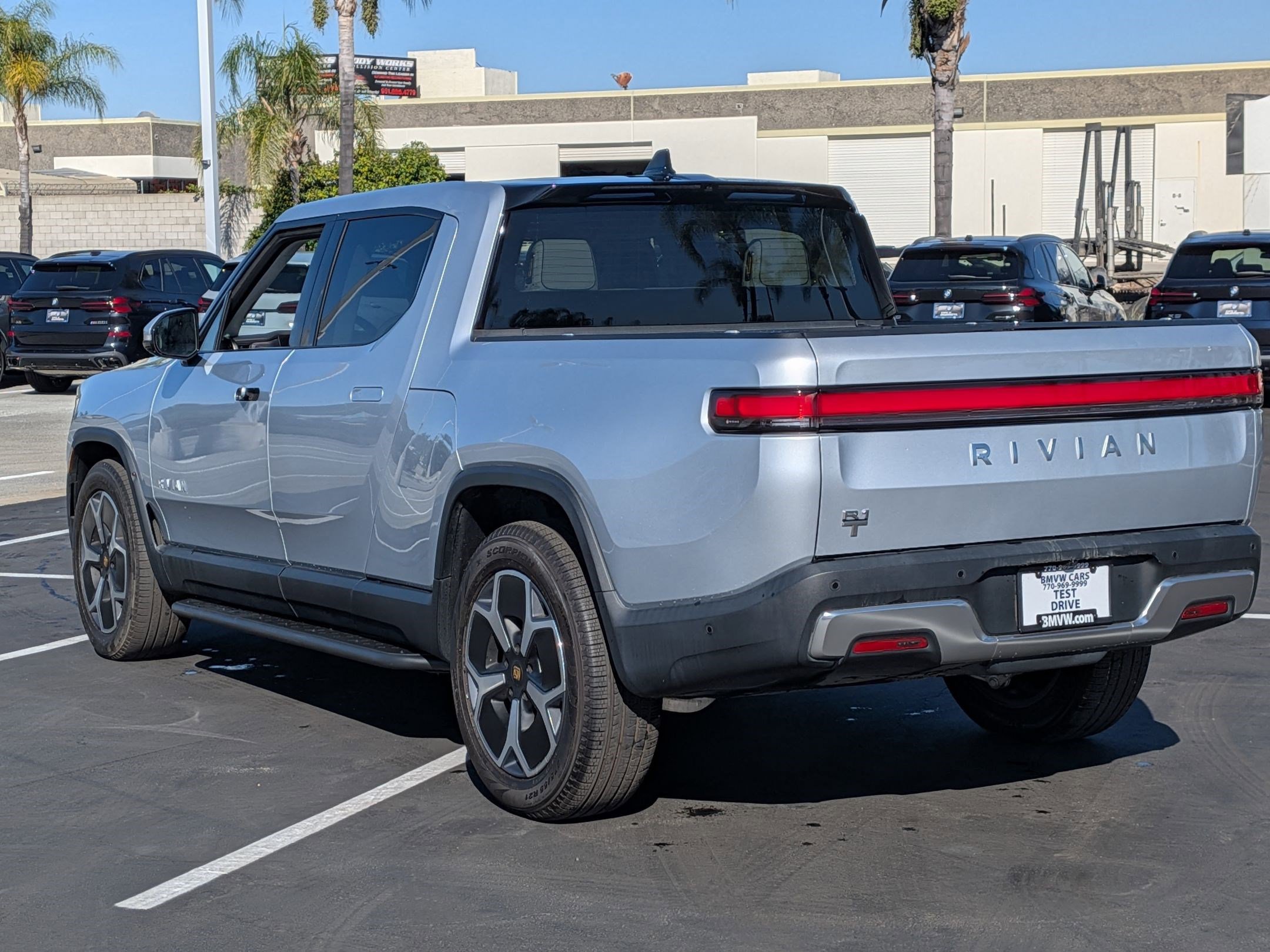 Used 2024 Rivian R1T Adventure image 8