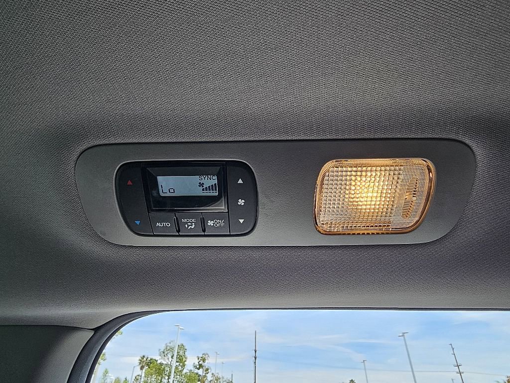 Used 2018 Honda Odyssey Elite image 24