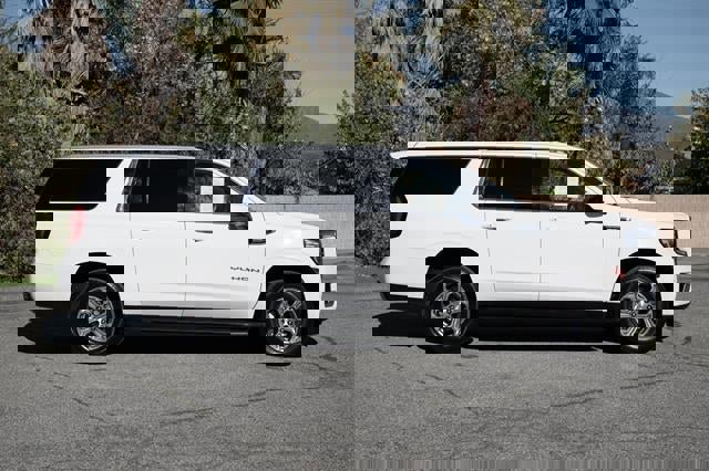 Used 2022 GMC Yukon XL SLE w/ Gmc Pro Safety Plus Package image 75