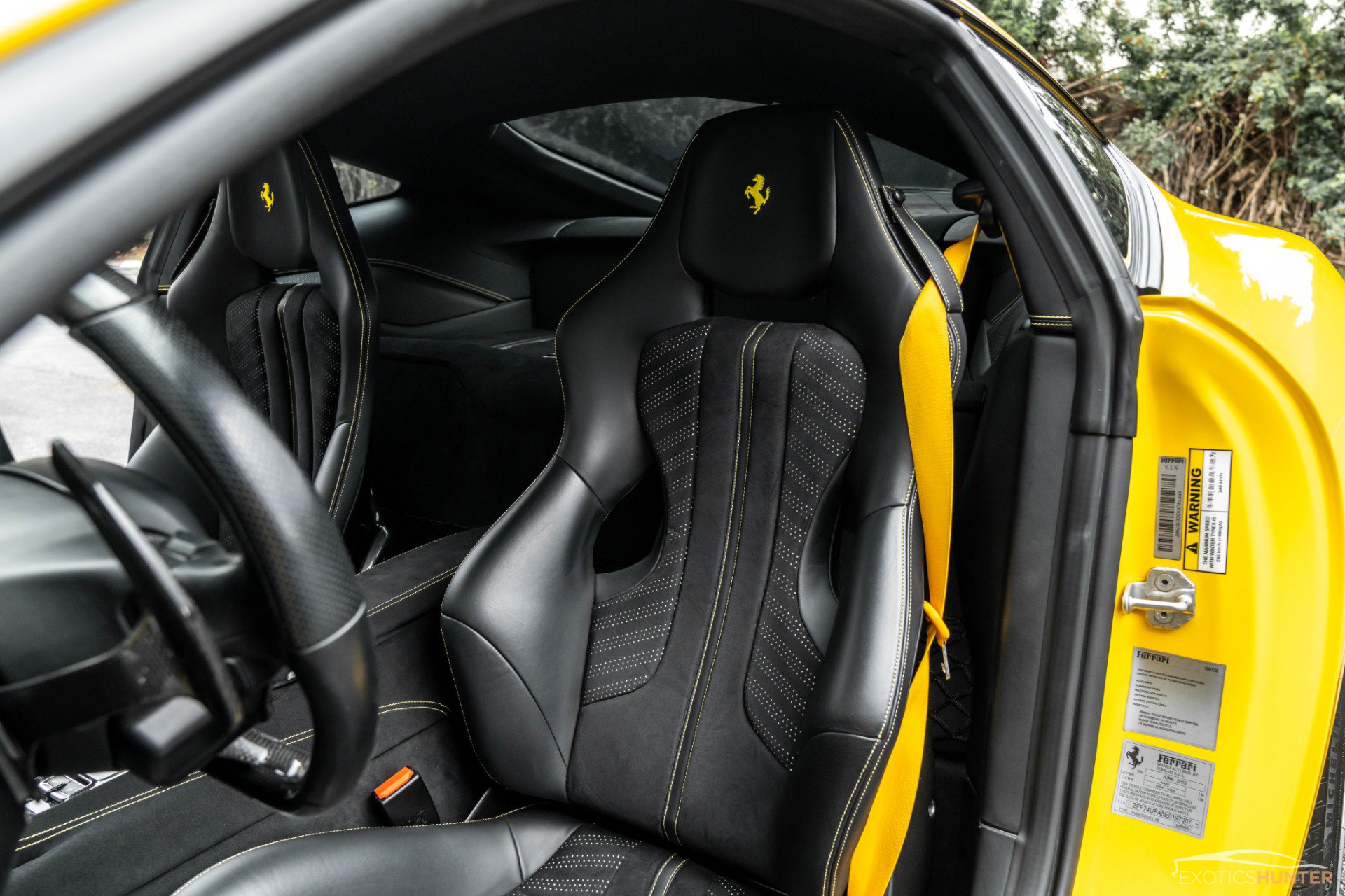 Used 2014 Ferrari F12 Berlinetta RWD image 2