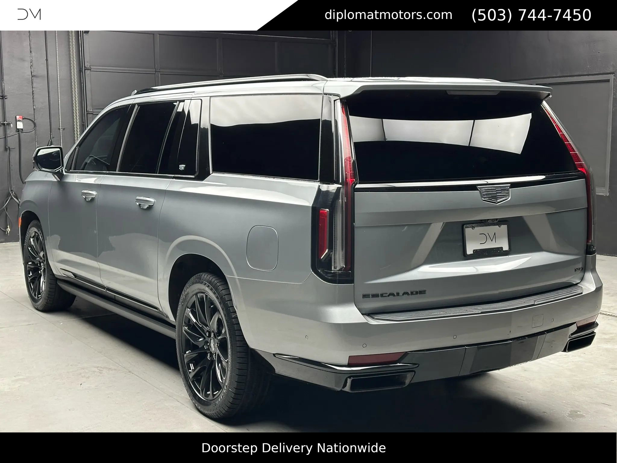 Used 2023 Cadillac Escalade ESV Sport Platinum w/ LPO, ONYX Package image 5