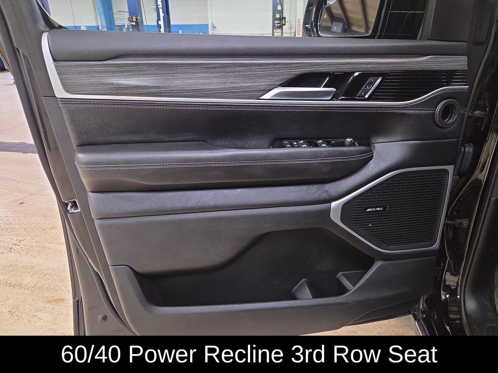 Used 2023 Jeep Wagoneer Series III w/ Preferred Equipment Group image 11