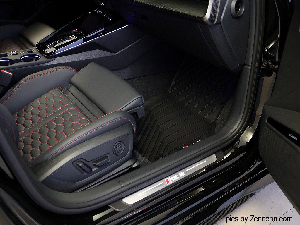 Used 2025 Audi RS 3 image 40