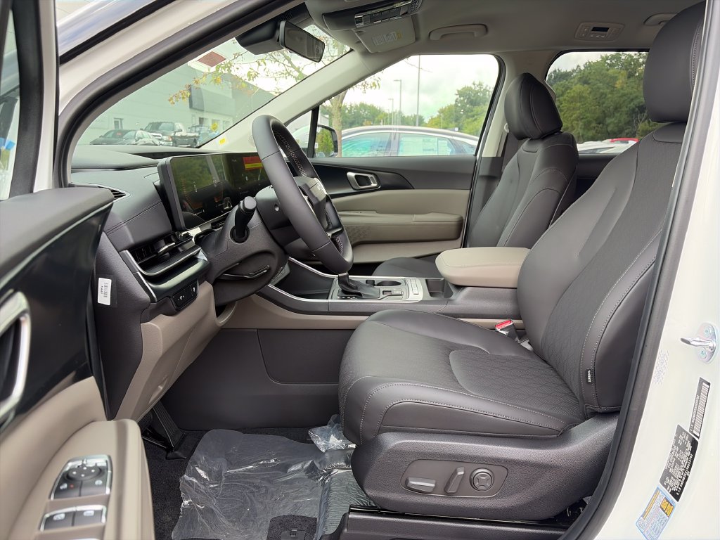 New 2027 Kia Carnival FWD image 15