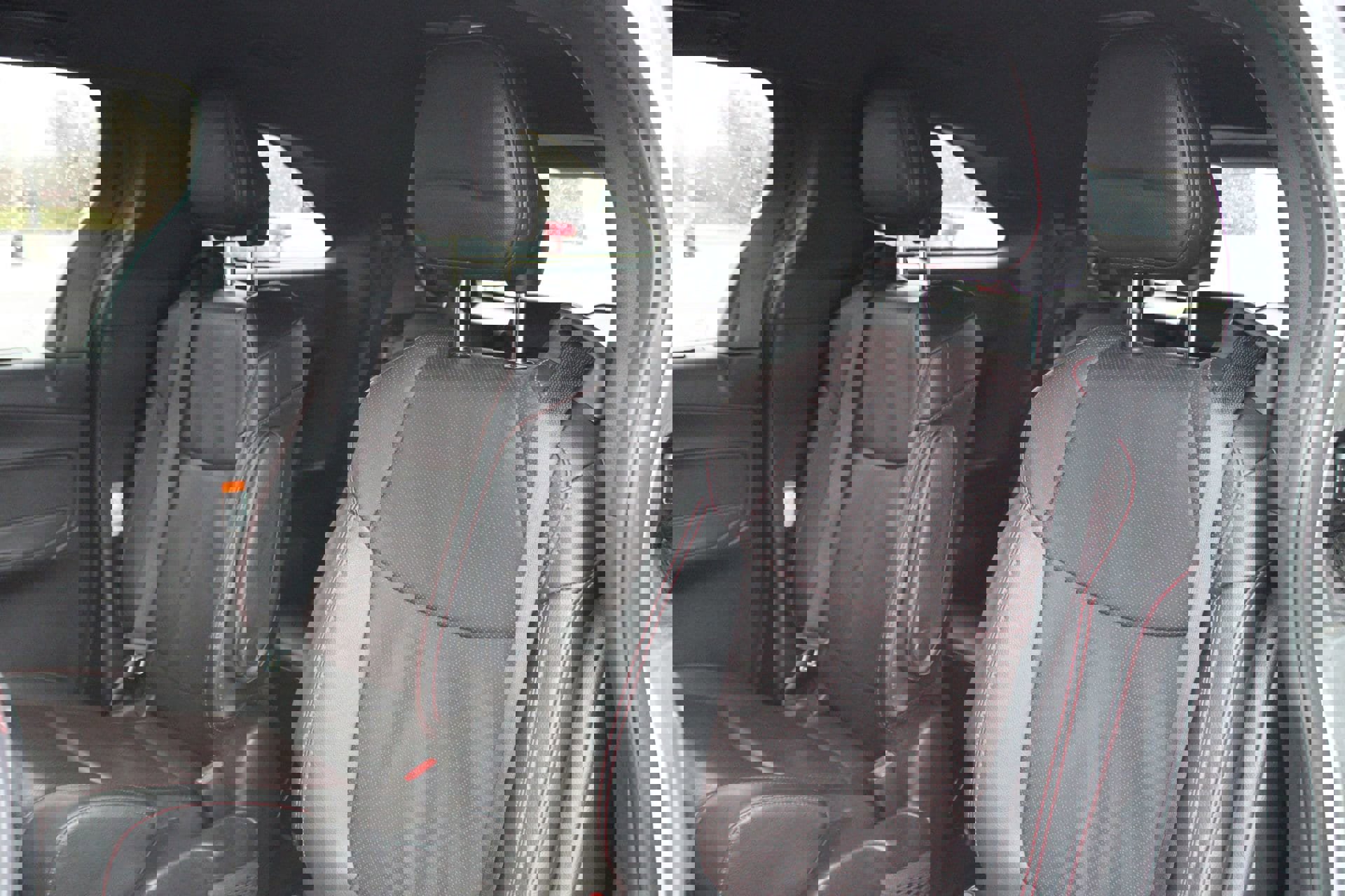 Used 2025 Toyota Sienna XSE w/ XSE Premium Package image 17