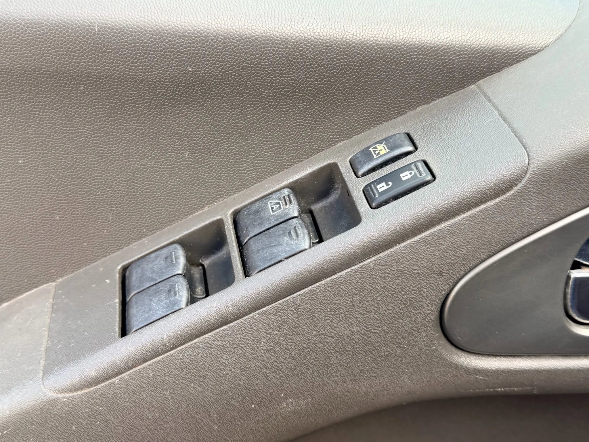 Used 2012 Nissan Frontier PRO-4X image 19