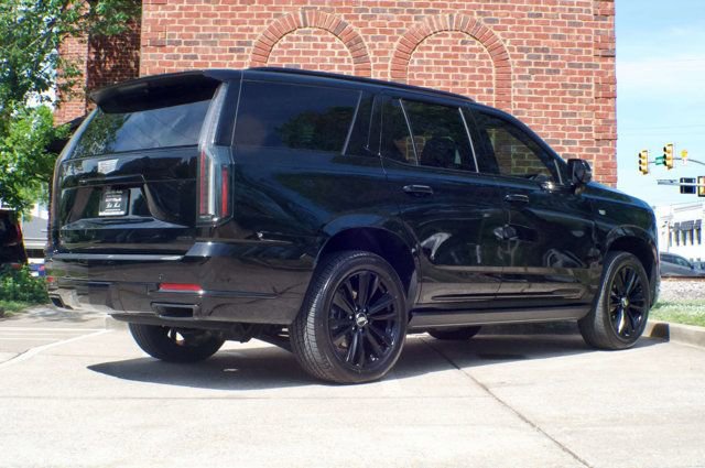 Used 2025 Cadillac Escalade Sport w/ Touring Package AWD/4WD image 5