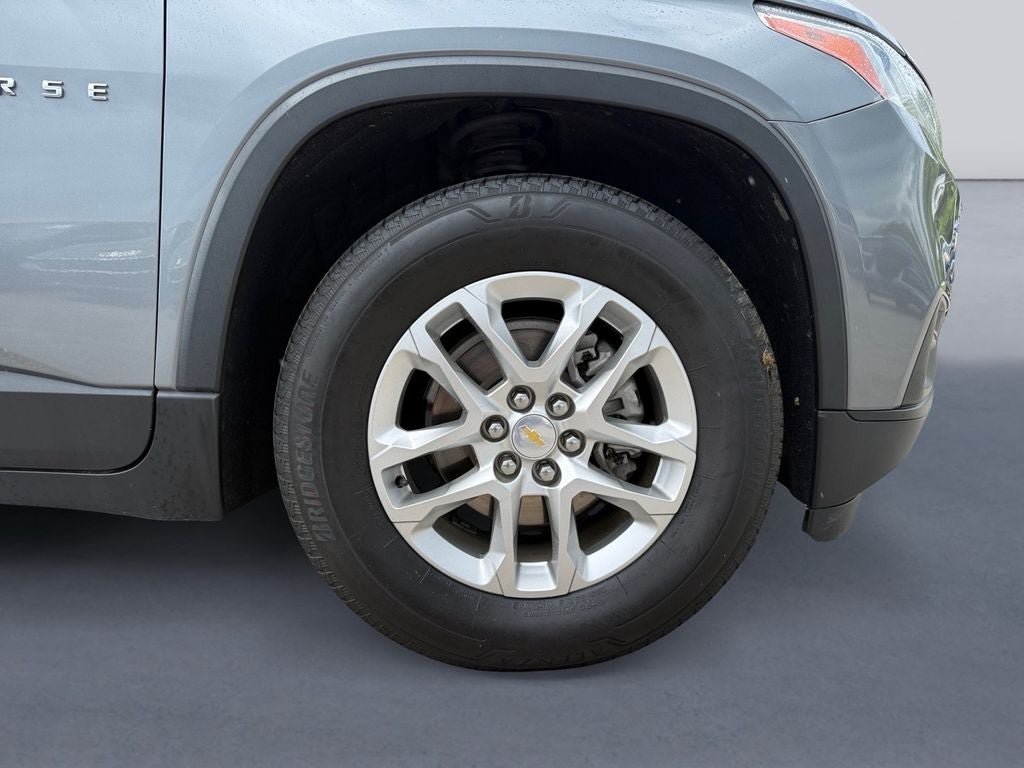 Used 2021 Chevrolet Traverse LS AWD/4WD image 9