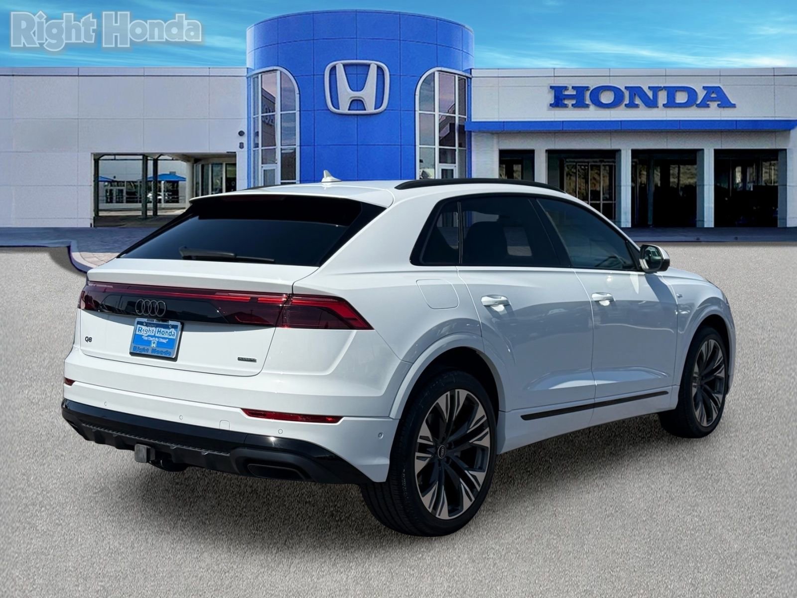 Used 2025 Audi Q8 Premium Plus w/ Premium Plus Package AWD/4WD image 7