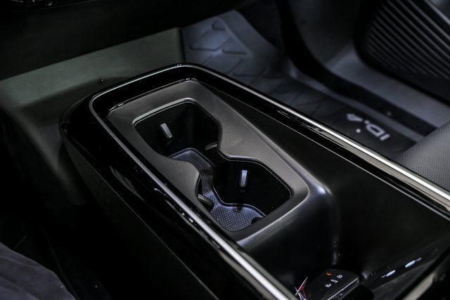 Used 2023 Volkswagen ID.4 Pro S Plus image 21