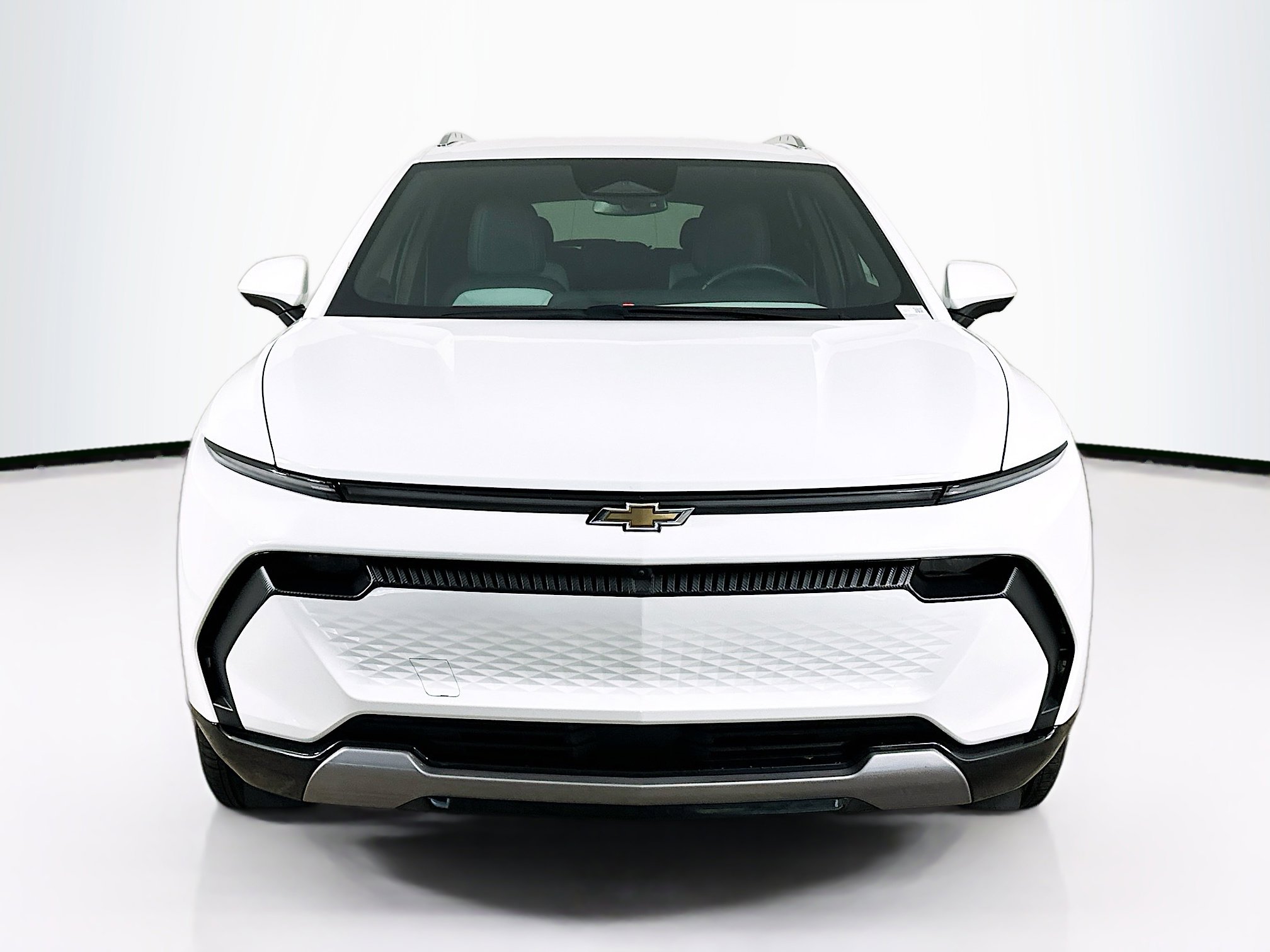 Used 2025 Chevrolet Equinox EV LT image 2