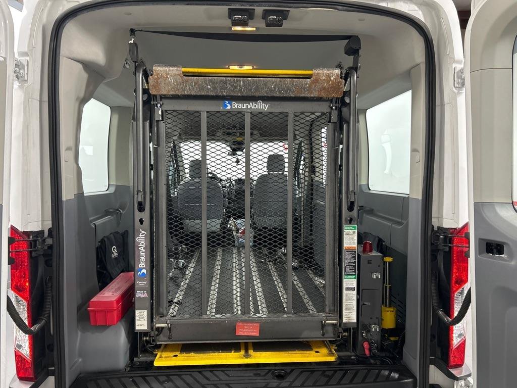 Used 2018 Ford Transit 150 XL RWD image 10