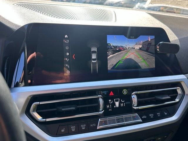 Used 2019 BMW 330i xDrive Sedan w/ Driving Assistance Package image 9