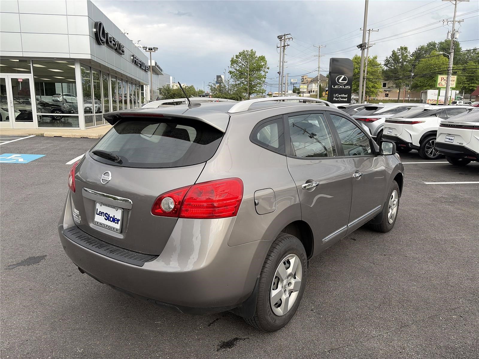 Used 2015 Nissan Rogue S w/ Convenience Package FWD image 5