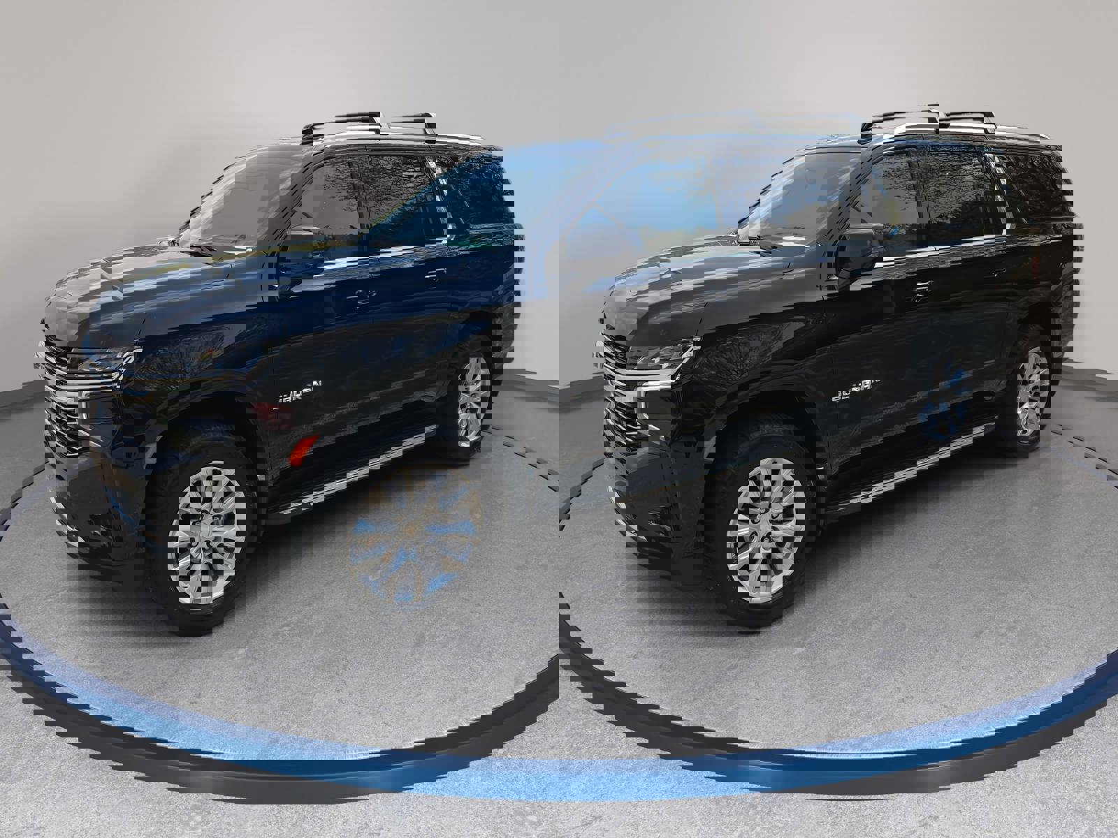 Used 2022 Chevrolet Suburban LT w/ Luxury Package image 1