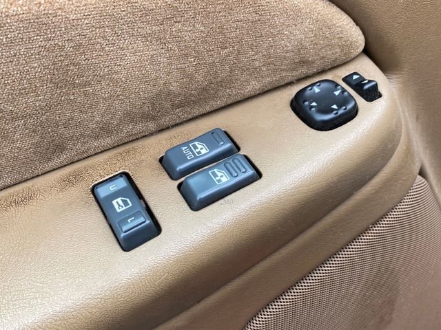 Used 1999 Chevrolet Silverado 1500 LS w/ Firm Ride Suspension Pkg image 7